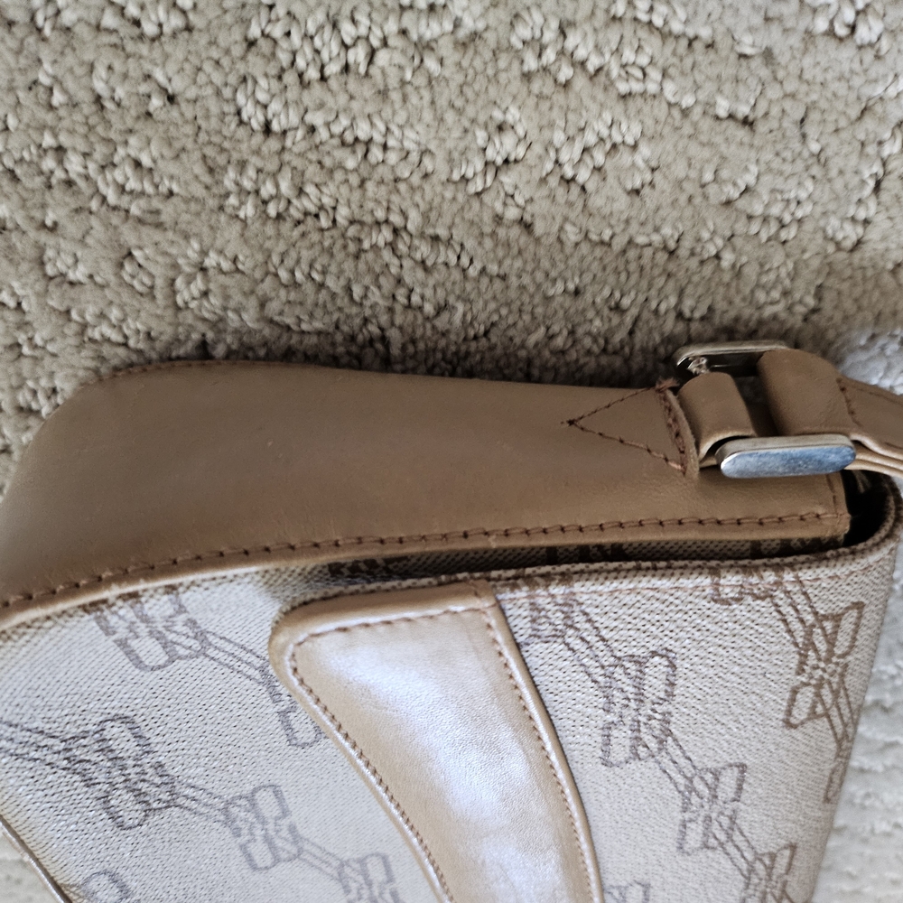 Vintage Logo Balenciaga Beige Shoulder Baguette Bag - Picture 8 of 16